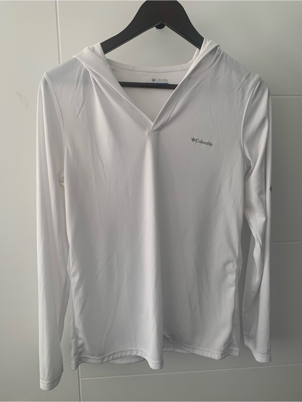 5/$20 Columbia Men's White Long-Sleeve Swim Hoodie with Hood A15